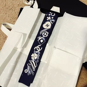 💕SOLD- CHANEL CC Silk Bandeau Navy/Ivory
